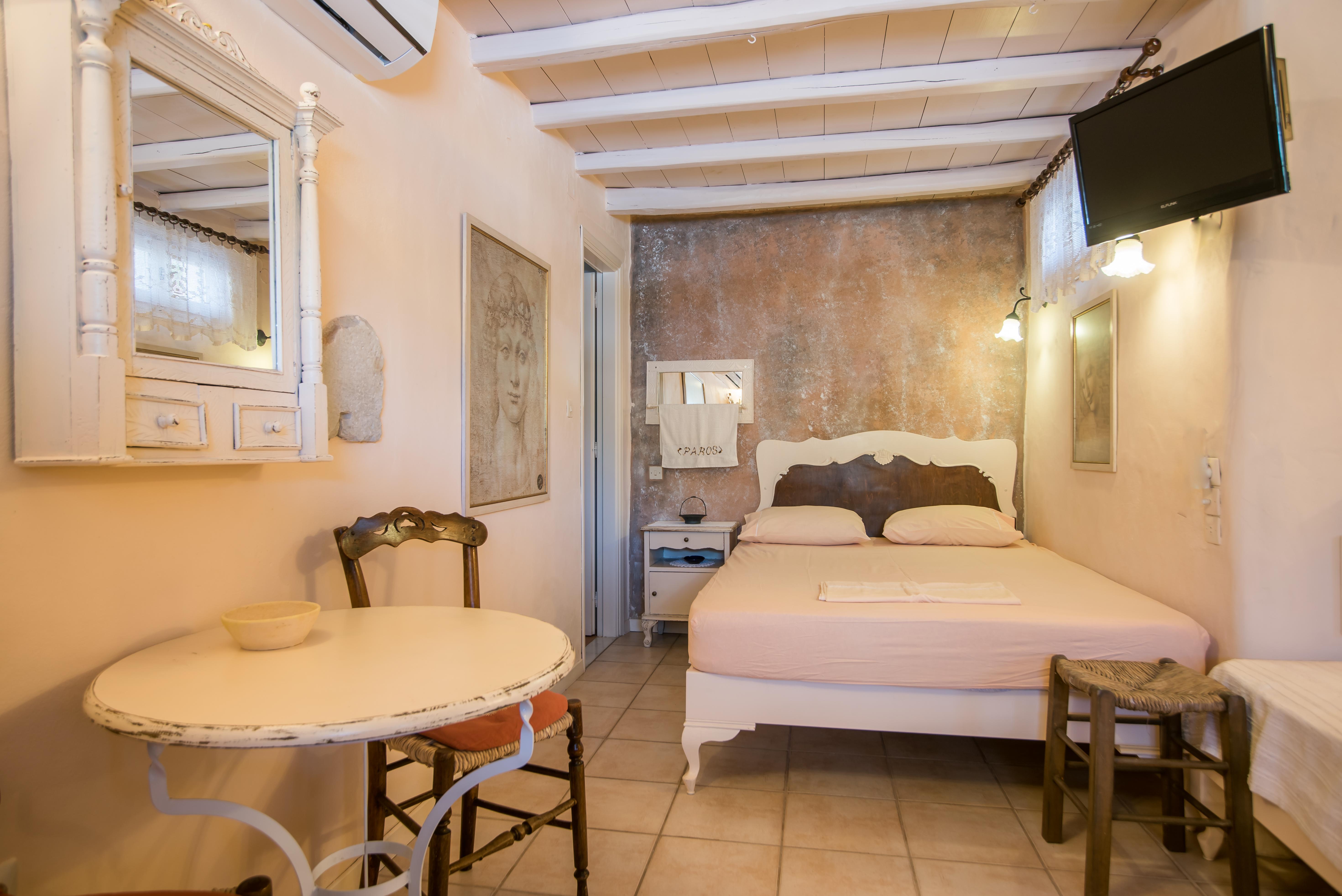 Anthippi (Adults Only) Lejlighedshotel Páros Eksteriør billede