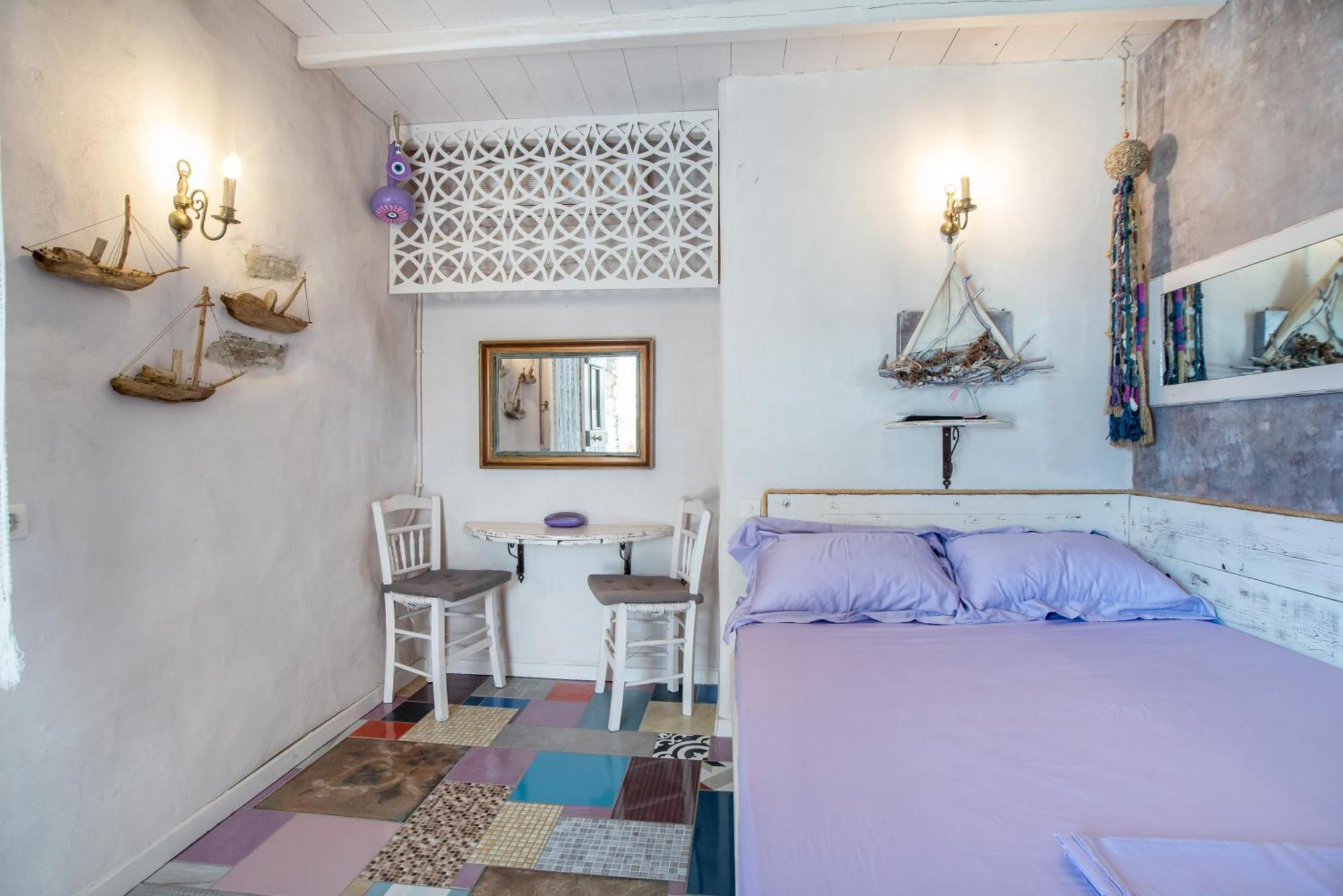 Anthippi (Adults Only) Lejlighedshotel Páros Eksteriør billede